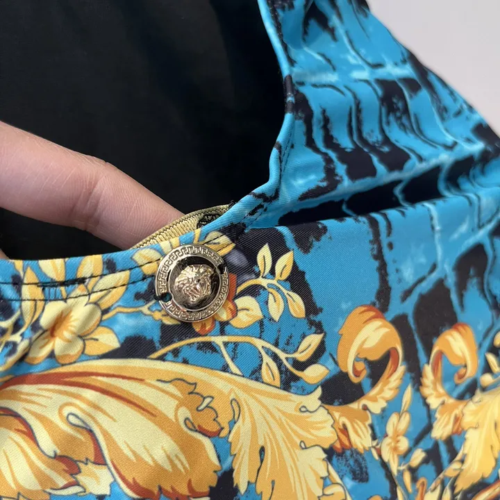 スーパーコピー ヴェルサーチ 水着