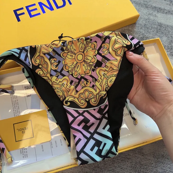 スーパーコピー フェンディ 水着