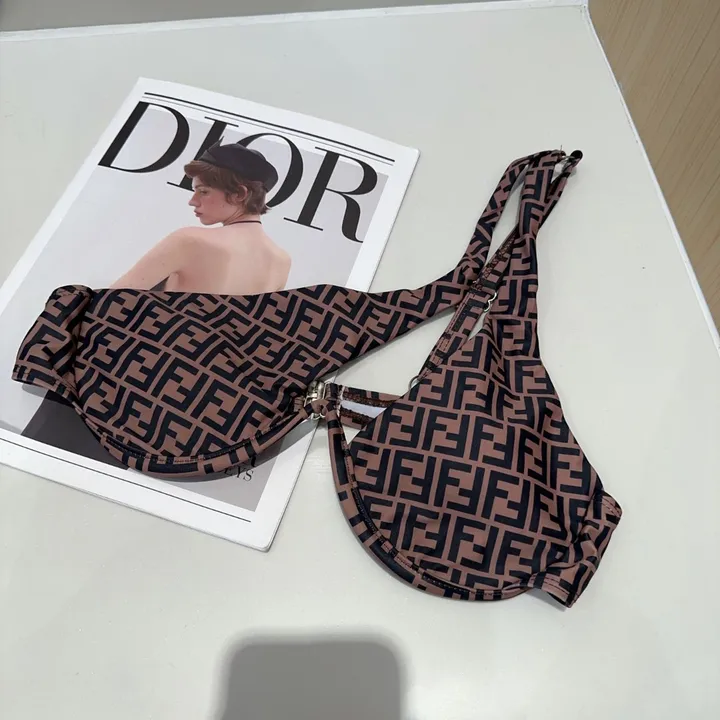 スーパーコピー フェンディ 水着