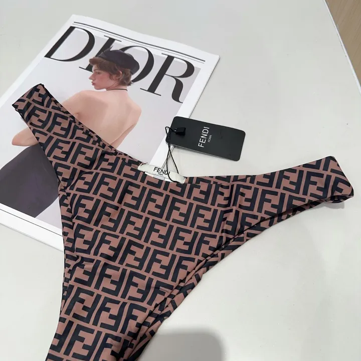 スーパーコピー フェンディ 水着