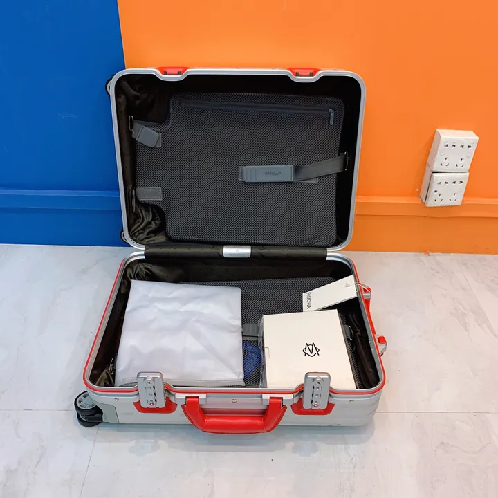 スーパーコピー リモワ スーツケース