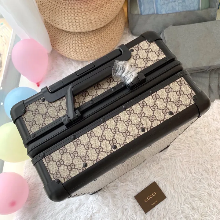 スーパーコピー グッチ スーツケース