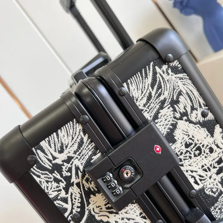 スーパーコピー ディオール スーツケース