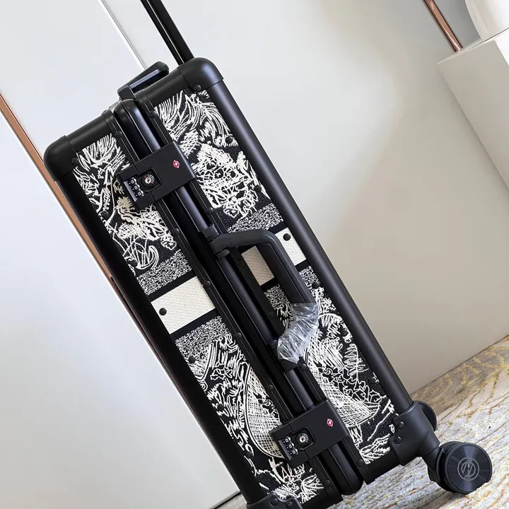 スーパーコピー ディオール スーツケース