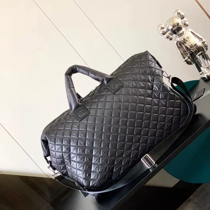 スーパーコピー シャネル スーツケース