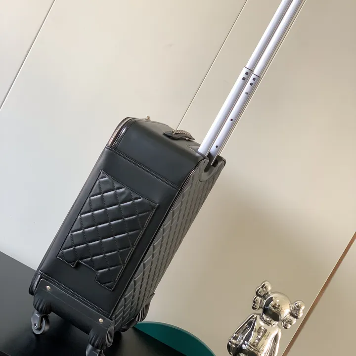 スーパーコピー シャネル スーツケース