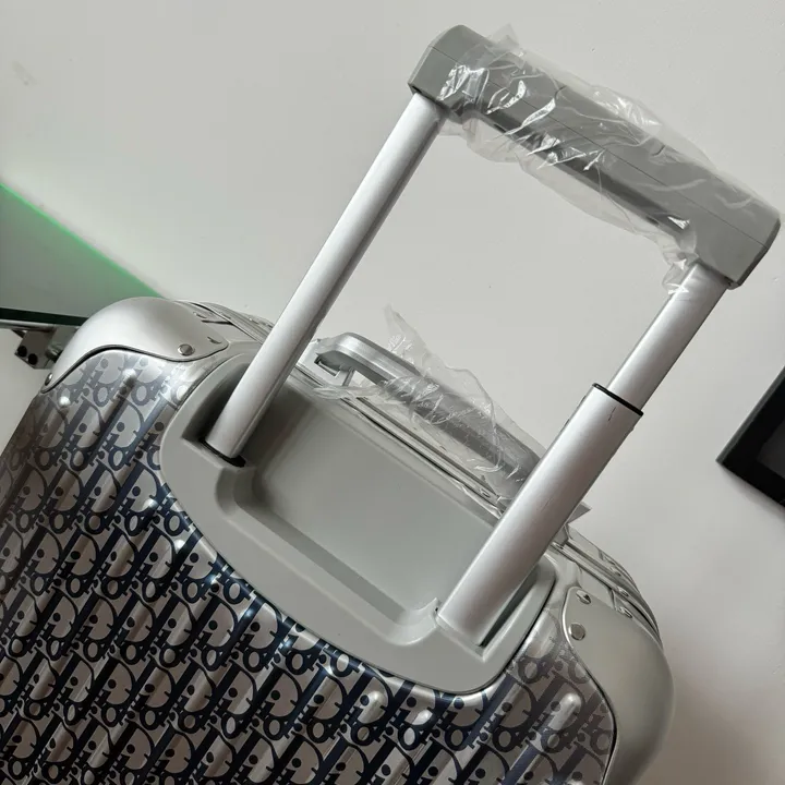 スーパーコピー ディオール スーツケース