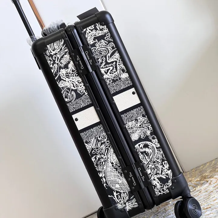 スーパーコピー ディオール スーツケース