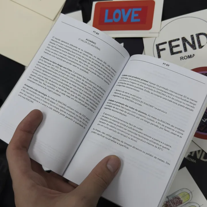 スーパーコピー フェンディ スーツケース