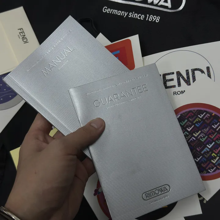 スーパーコピー フェンディ スーツケース