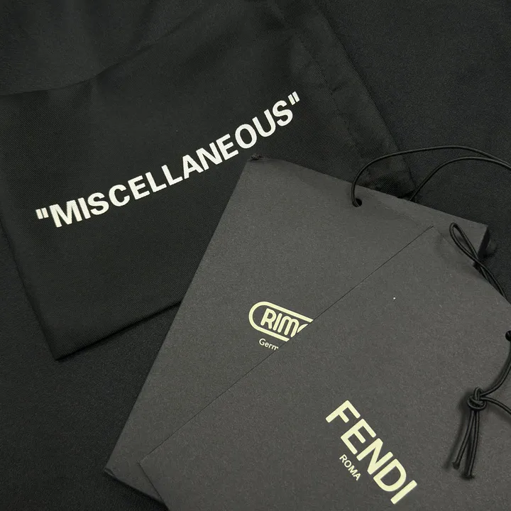 スーパーコピー フェンディ スーツケース