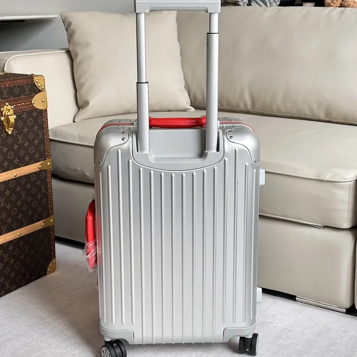 スーパーコピー リモワ スーツケース