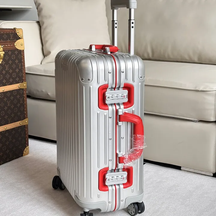 スーパーコピー リモワ スーツケース