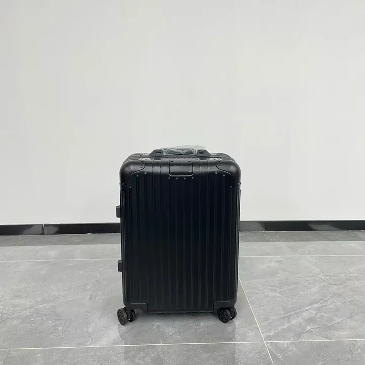 スーパーコピー リモワ スーツケース