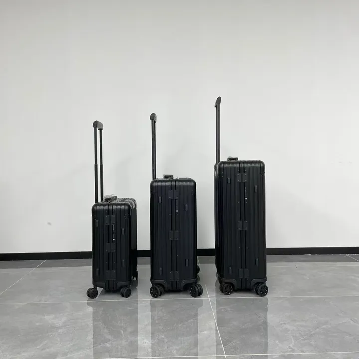 スーパーコピー リモワ スーツケース