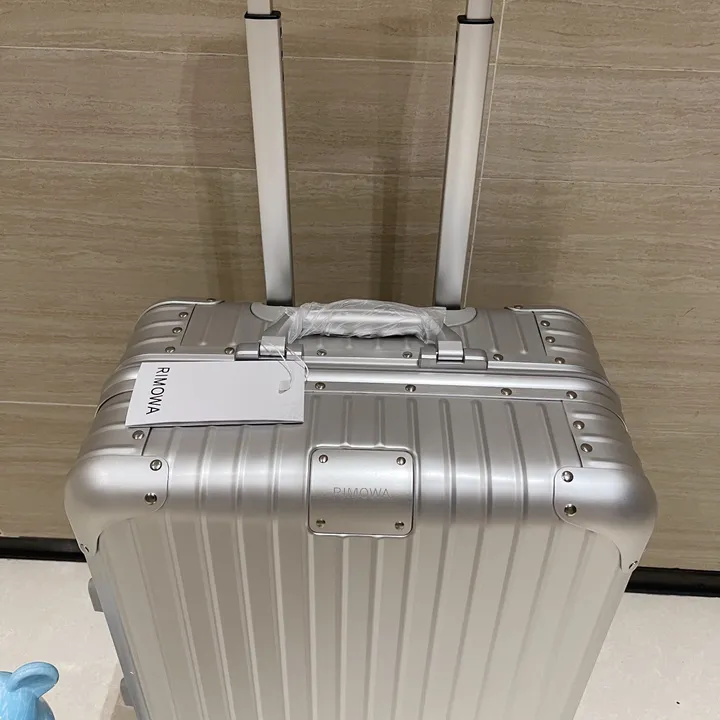 スーパーコピー リモワ スーツケース