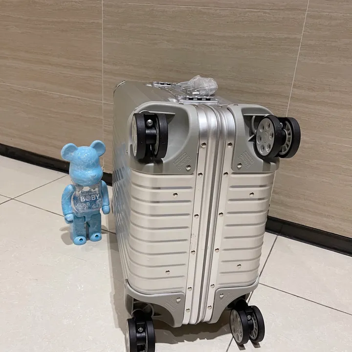 スーパーコピー リモワ スーツケース