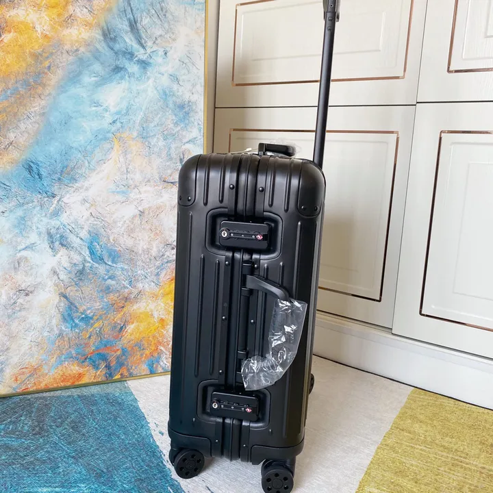 スーパーコピー リモワ スーツケース