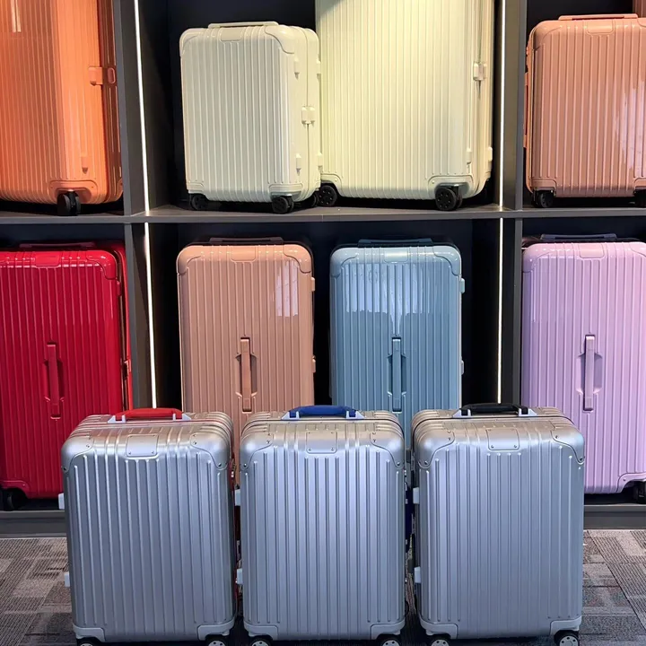 スーパーコピー リモワ スーツケース