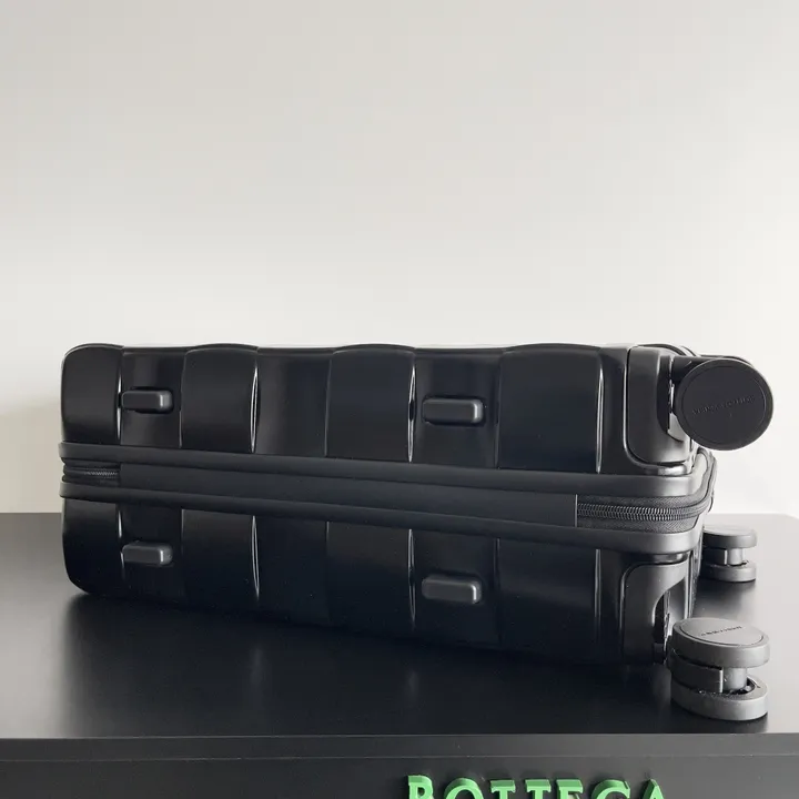 スーパーコピー ボッテガ ヴェネタ スーツケース