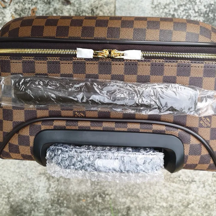 スーパーコピー ルイヴィトン スーツケース