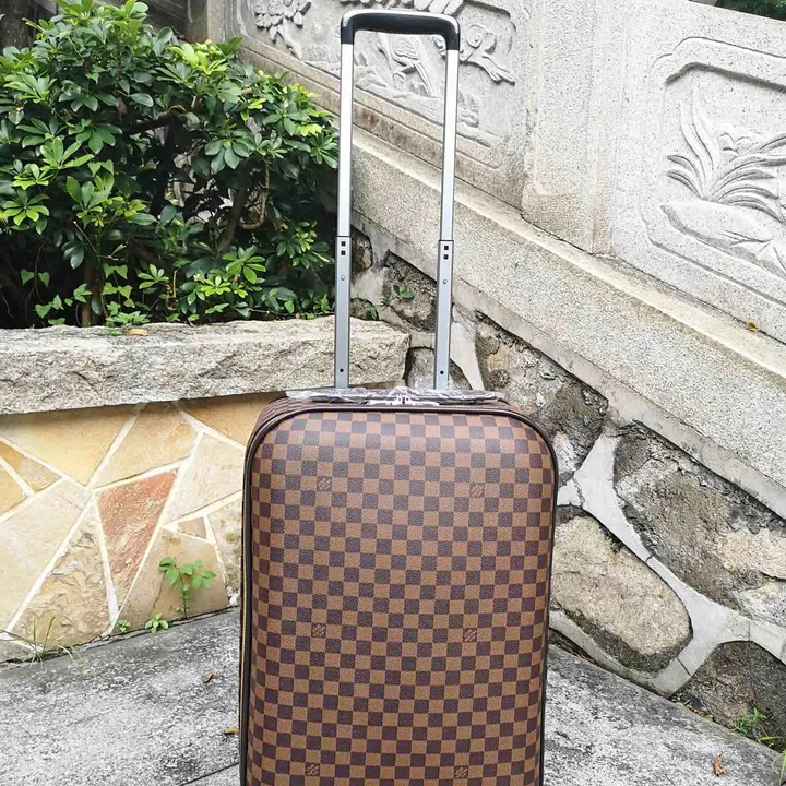 スーパーコピー ルイヴィトン スーツケース