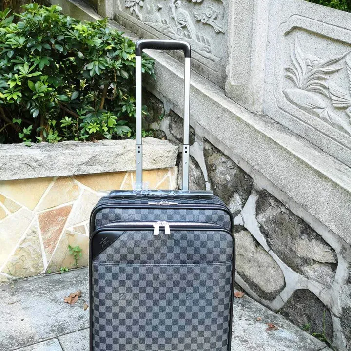 スーパーコピー ルイヴィトン スーツケース