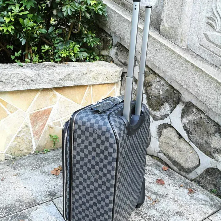 スーパーコピー ルイヴィトン スーツケース