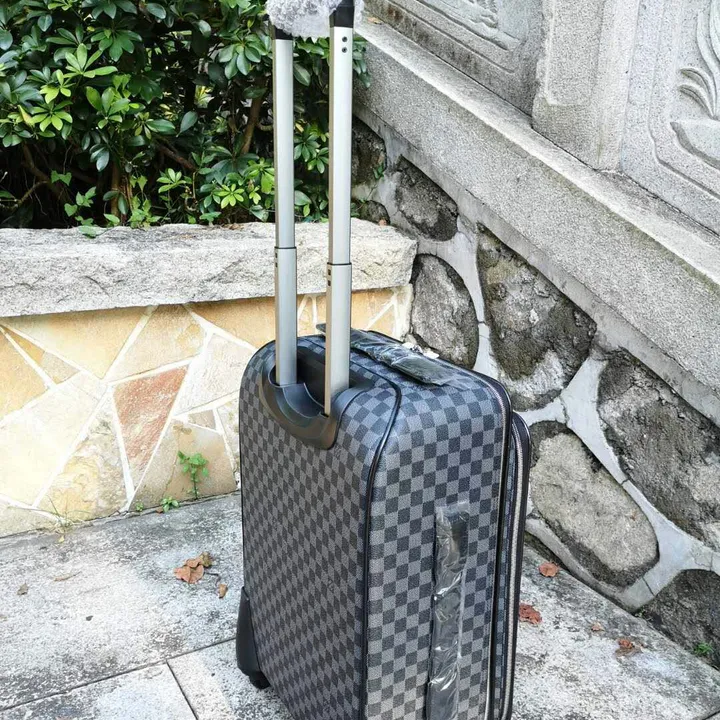 スーパーコピー ルイヴィトン スーツケース