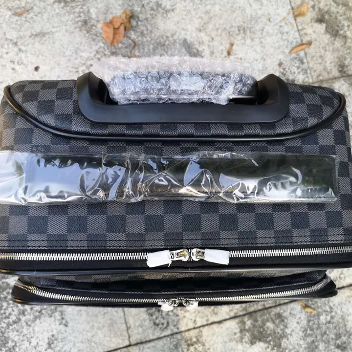 スーパーコピー ルイヴィトン スーツケース