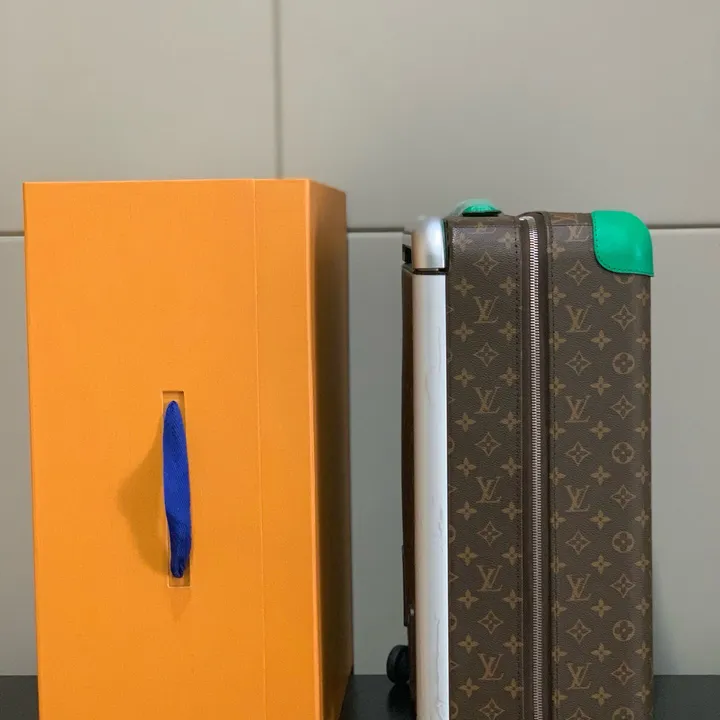 スーパーコピー ルイヴィトン スーツケース