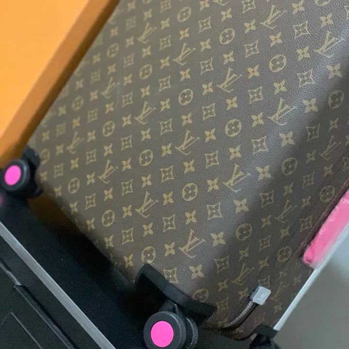 スーパーコピー ルイヴィトン スーツケース