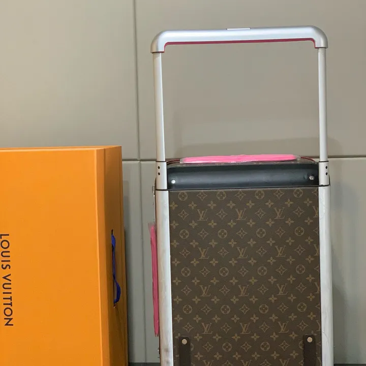 スーパーコピー ルイヴィトン スーツケース
