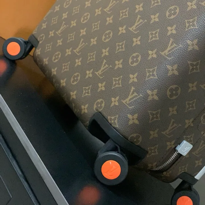 スーパーコピー ルイヴィトン スーツケース