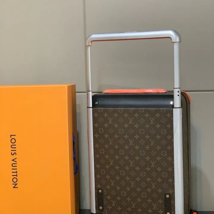 スーパーコピー ルイヴィトン スーツケース