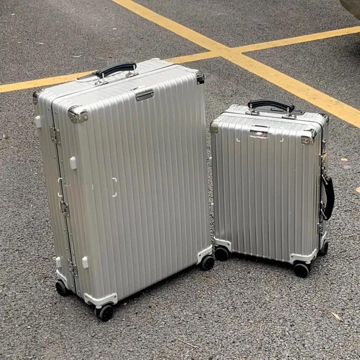スーパーコピー リモワ スーツケース