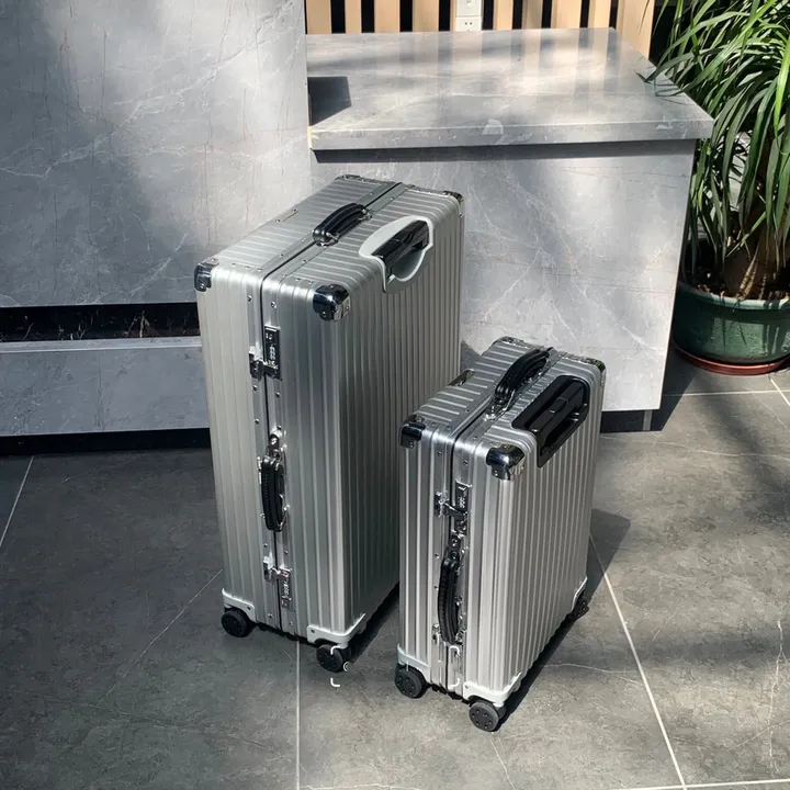 スーパーコピー リモワ スーツケース