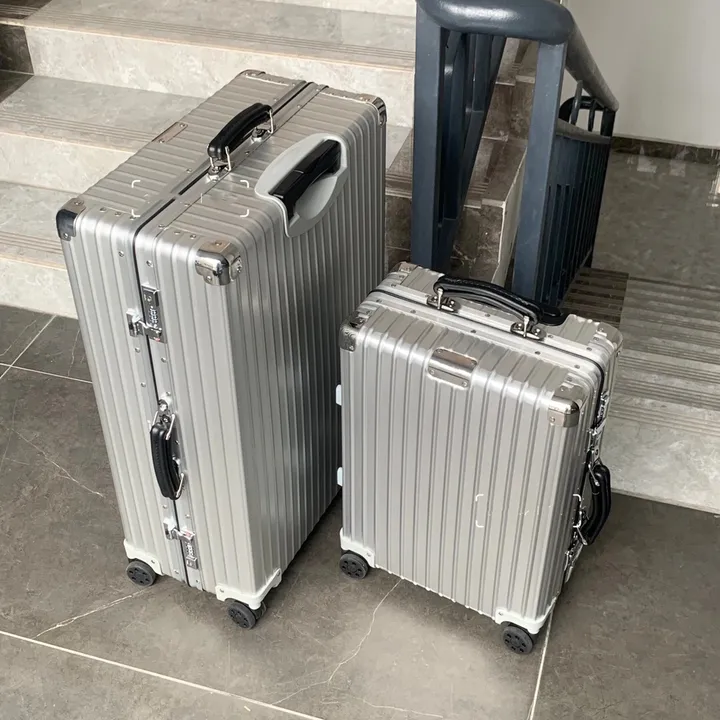 スーパーコピー リモワ スーツケース