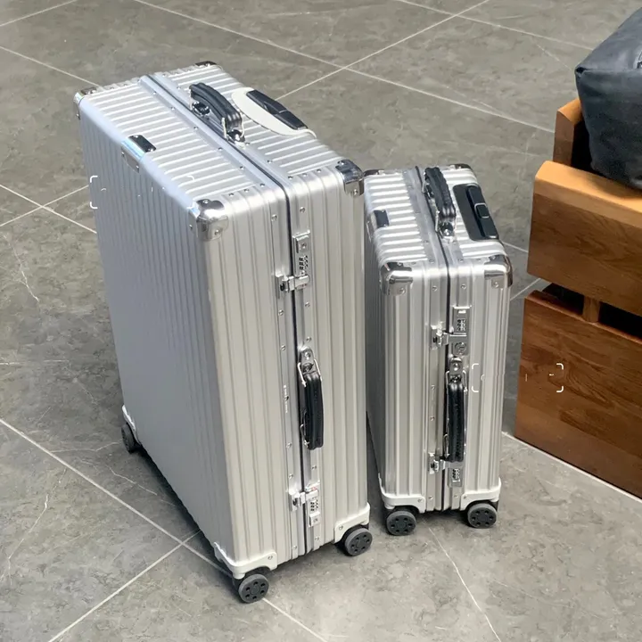 スーパーコピー リモワ スーツケース