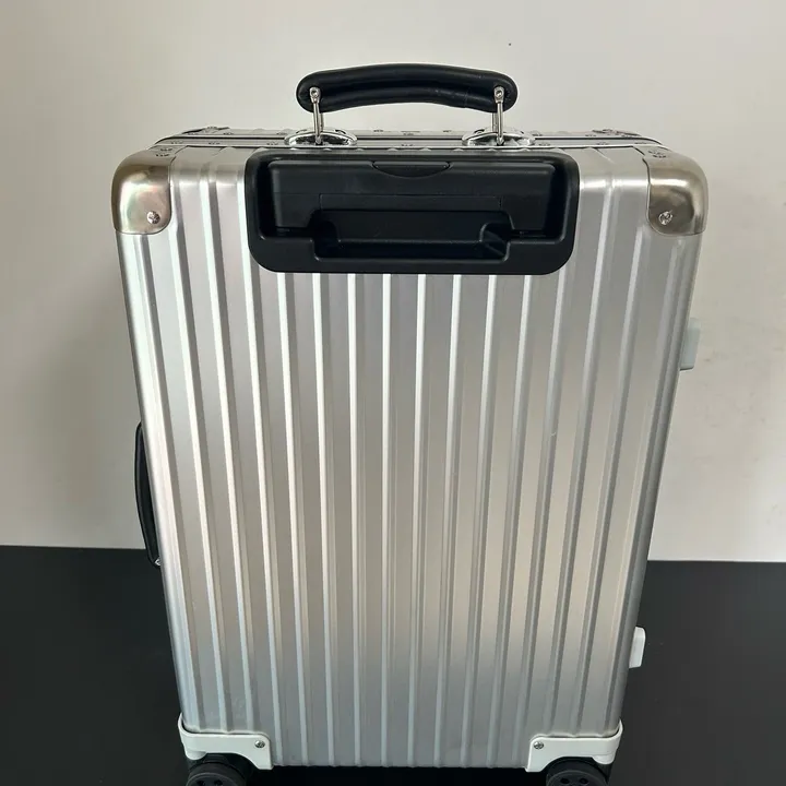 スーパーコピー リモワ スーツケース