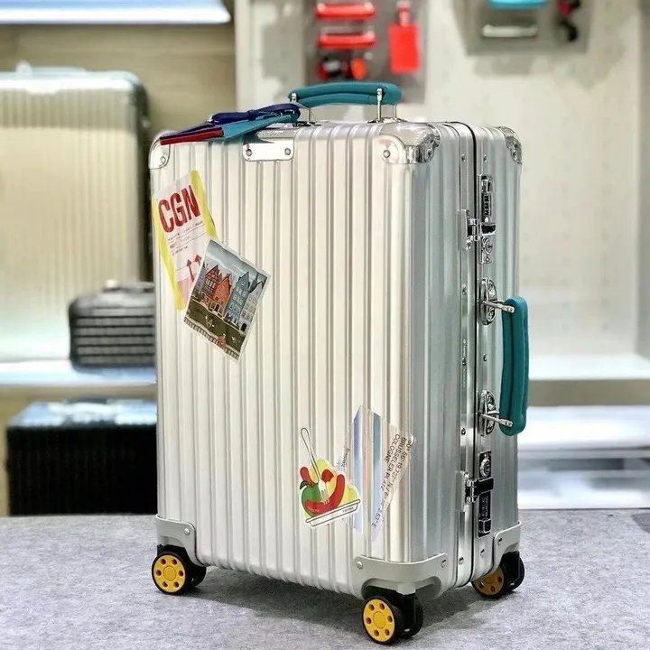 スーパーコピー リモワ スーツケース