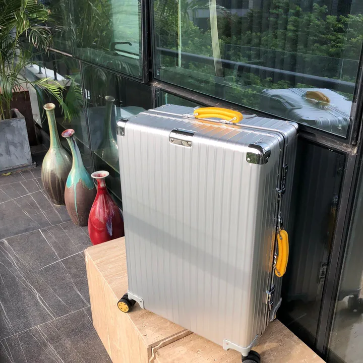 スーパーコピー リモワ スーツケース