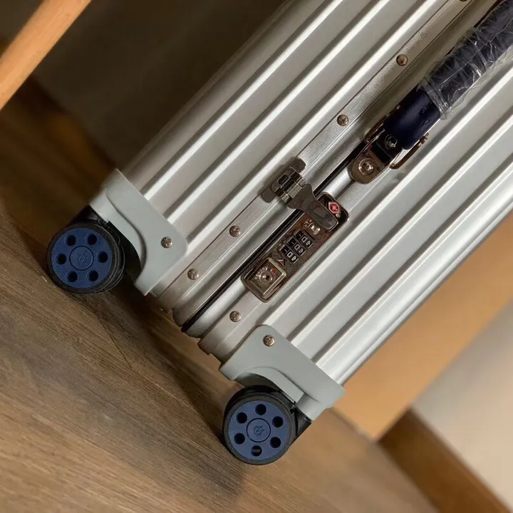 スーパーコピー リモワ スーツケース