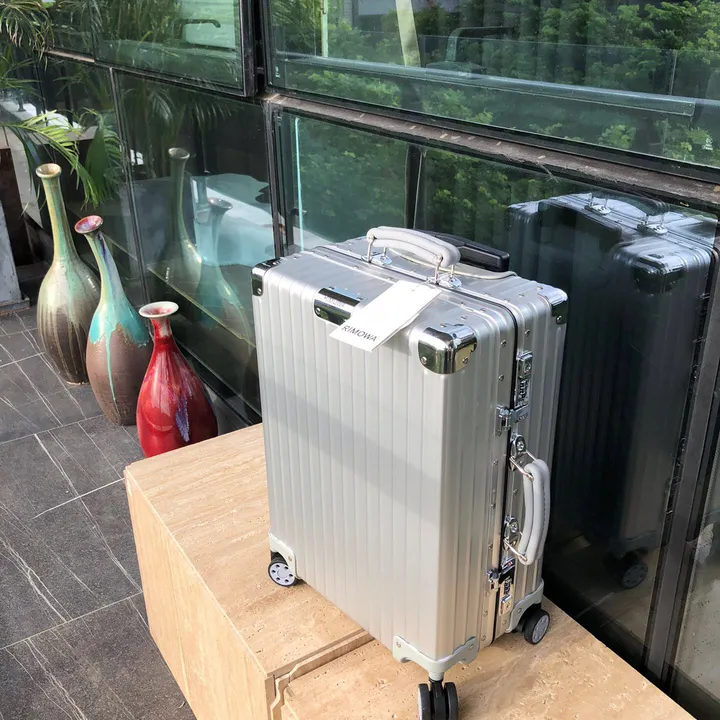 スーパーコピー リモワ スーツケース