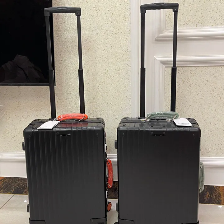 スーパーコピー リモワ スーツケース