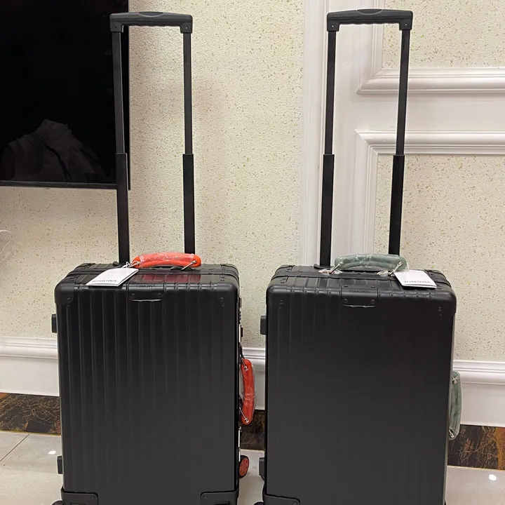 スーパーコピー リモワ スーツケース