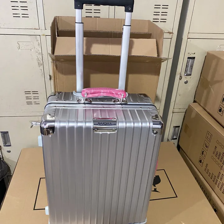 スーパーコピー リモワ スーツケース