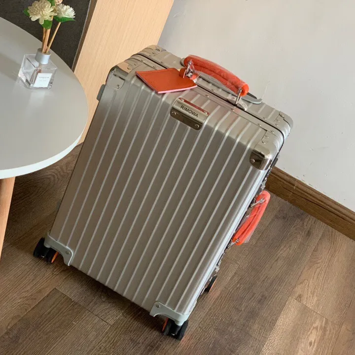 スーパーコピー リモワ スーツケース