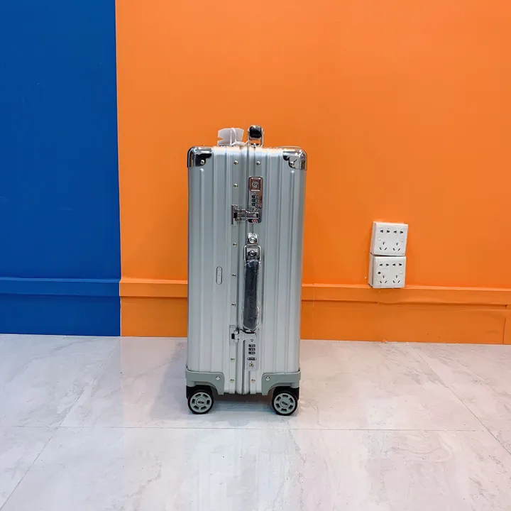 スーパーコピー リモワ スーツケース