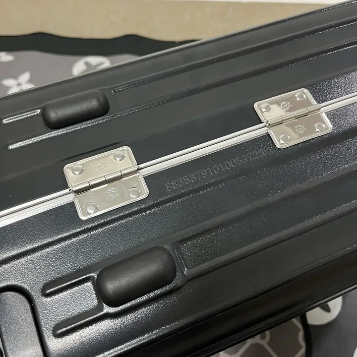 スーパーコピー リモワ スーツケース